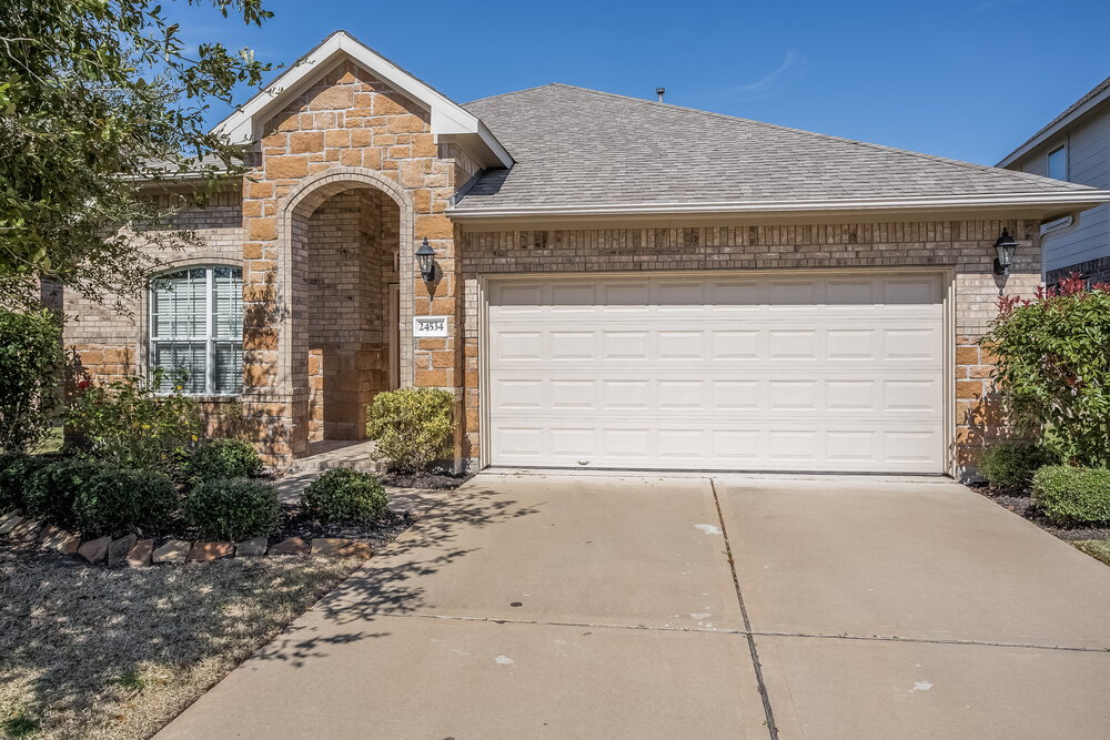 Foto principal - 24534 Sawgrass Meadow Ln