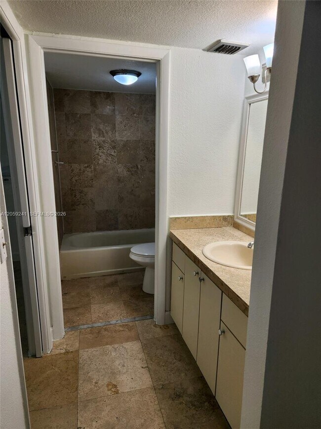 Foto del edificio - 10985 SW 107th St