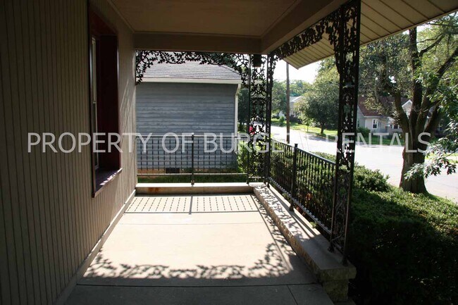 Building Photo - 308 W Stadium Ave