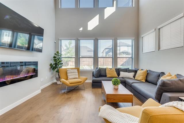 Foto principal - 3660 Spruce Hills St