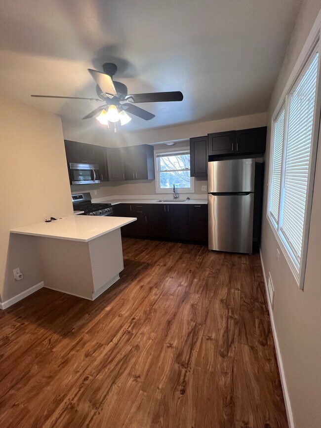 Foto del edificio - 607 38th Ave NE