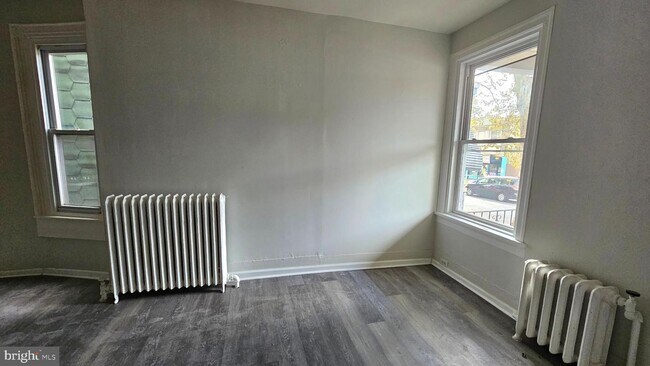 Building Photo - 1829 S 58th St