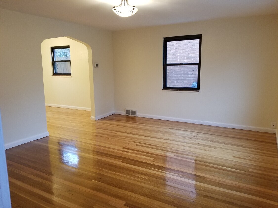 116 Mount Lebanon Blvd, Pittsburgh, PA 15228 Townhome Rentals in Pittsburgh PA