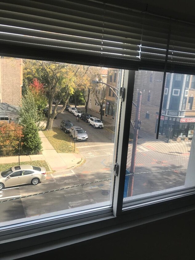 Foto principal - 3100 N Southport Ave