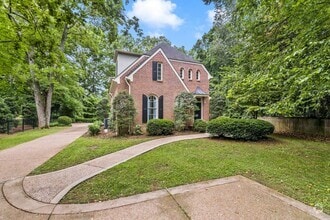Building Photo - 930 Chancery Ln