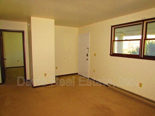 Building Photo - 75 Cider Press Rd