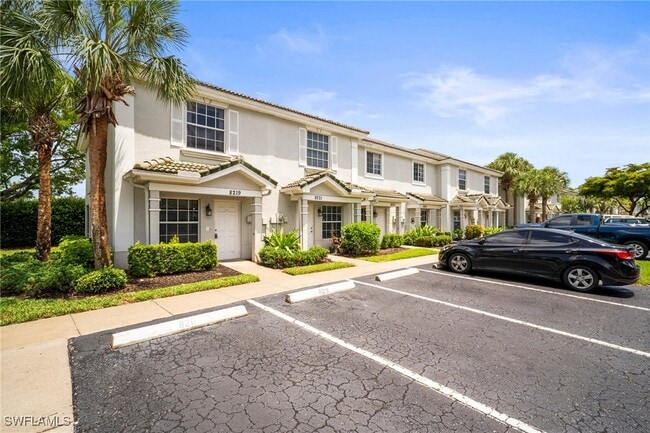 Building Photo - 8219 Pacific Beach Dr