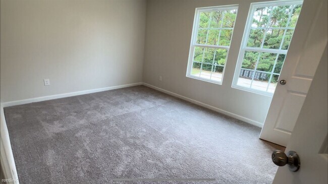 Foto del edificio - 4 br, 3 bath House - 109 Dogwood Lane