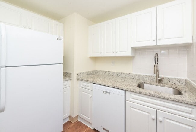Interior Photo - Lakewood Apartments