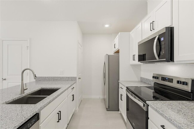 Building Photo - 2770 Raindrop Run St