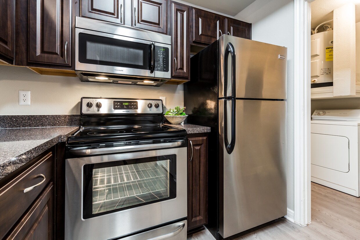 Brooks on Preston Apartments Plano, TX