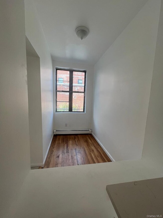 Building Photo - 97 Elm St