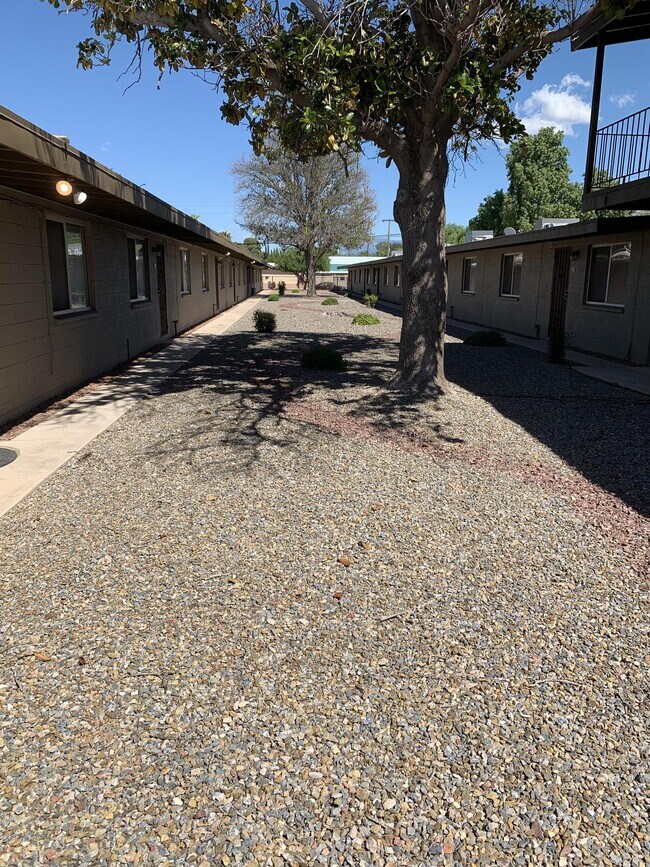 Foto del edificio - 2861 N Columbus Blvd