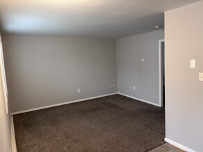 Building Photo - 146 Water St