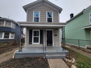 Building Photo - 626 Ross Ave