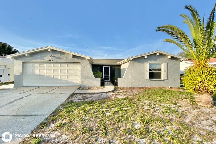 Primary Photo - 8235 Penwood Dr, Port Richey, FL 34668
