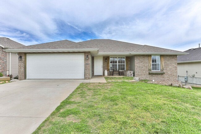 Building Photo - 2046 S Pebbleridge Building Photo - 2046 S Pebbleridge