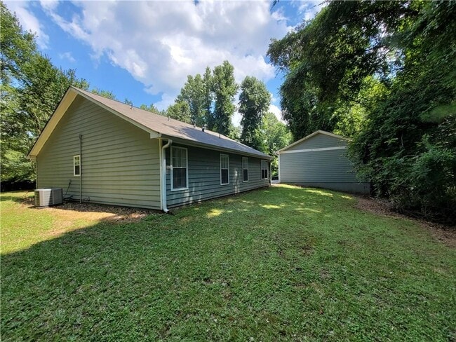 Building Photo - 8040 GA-54