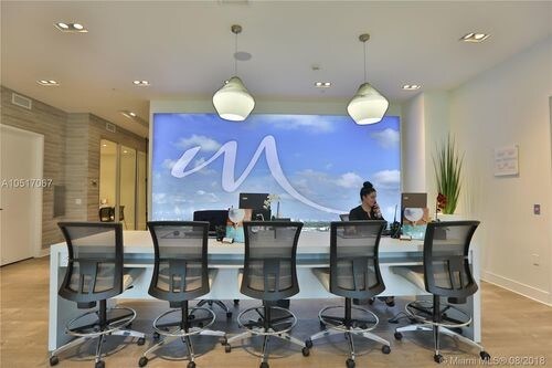 Foto del edificio - 8215 SW 72nd Ave