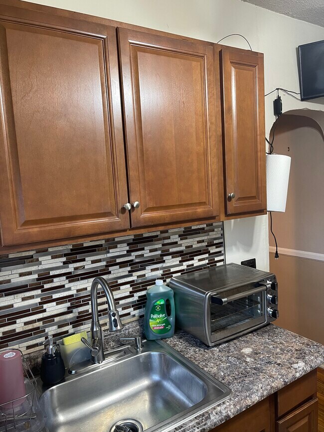 16134 Lawton St Unit TWO NORTH UPPER, Detroit, MI 48221 Apartments in