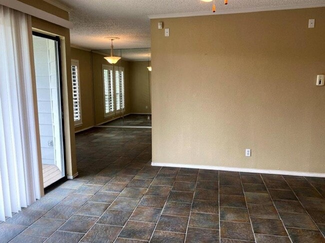 Building Photo - 15151 Berry Trail