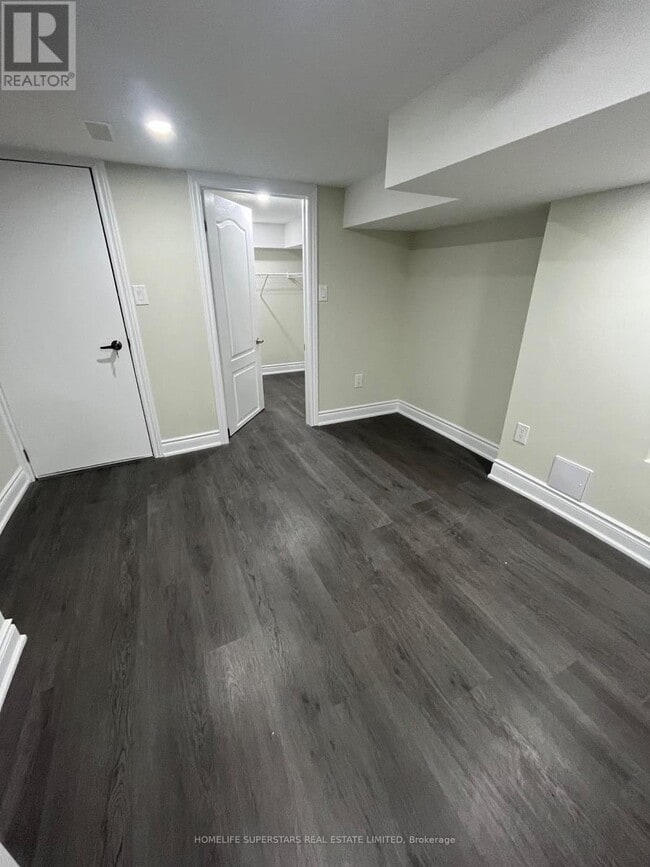 Building Photo - 78 Circus Cres