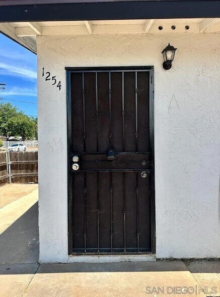 Foto del edificio - 1254 Sumner Ave