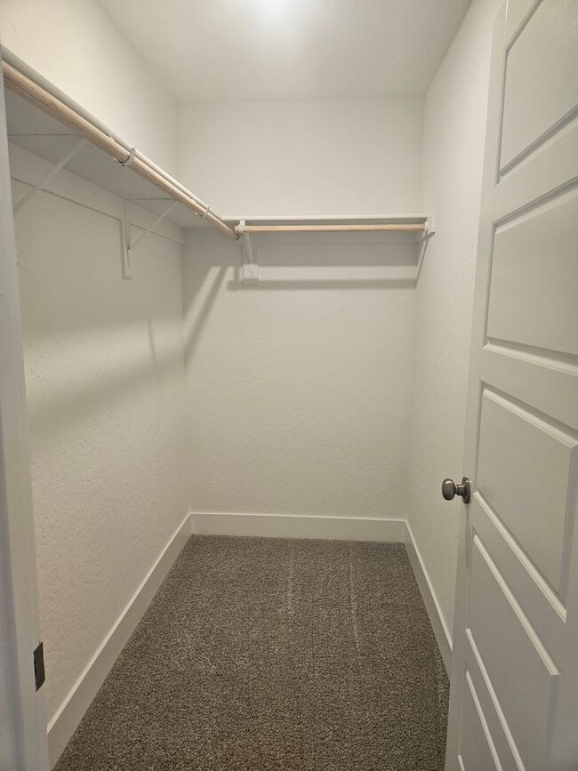 Building Photo - COMING SOON! Gorgeous 3/2 Town Home in Clovis with Solar!