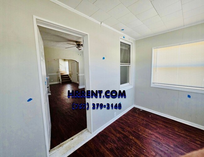 Foto del edificio - Coming Soon.....Awesome Renovated 4 Bedroom 1.5 Bathroom Single Family Home located in the Westha...