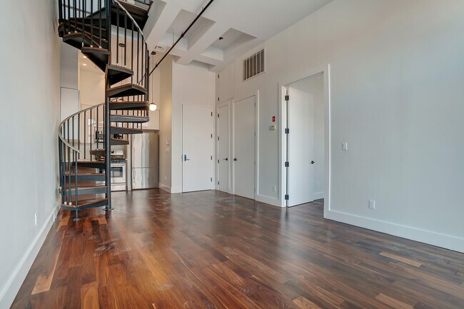 Building Photo - 120 S 4th St