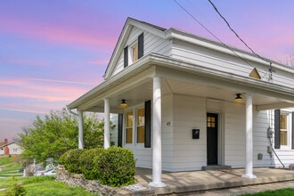 Building Photo - 49 Southview Ave Building Photo - 49 Southview Ave