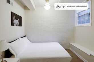 Building Photo - Room in Shared 5 bed/2 bath home in Dupont Circle