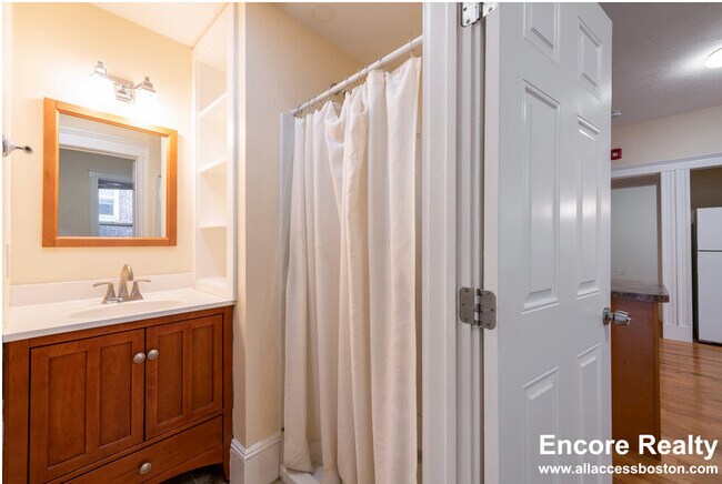 Foto del edificio - 887 Huntington Ave