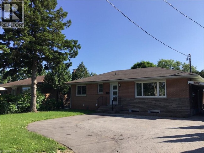 Building Photo - 402 THIRD Line