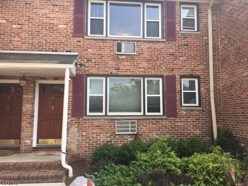 Primary Photo - 741 Bloomfield Ave