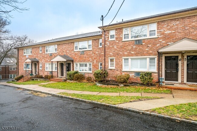 Foto del edificio - 365 Bloomfield Ave