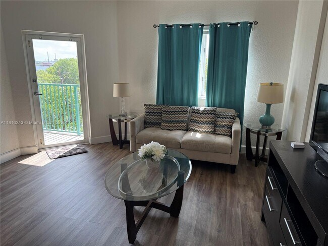 Foto del edificio - 6001 SW 70th St
