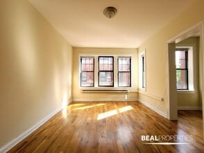 Building Photo - 4419 N Wolcott Ave