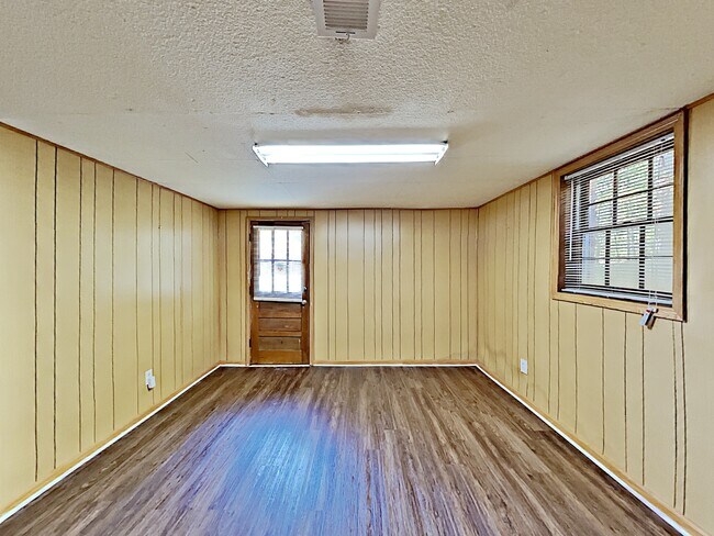 Building Photo - 1105 Research Drive
