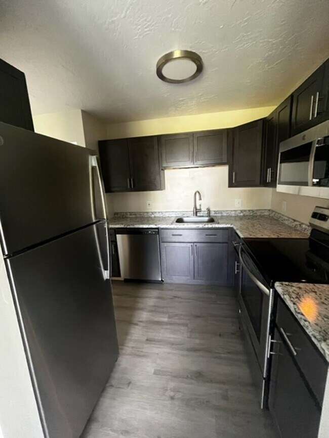 Foto del edificio - Gorgeous Renovated Townhouse!