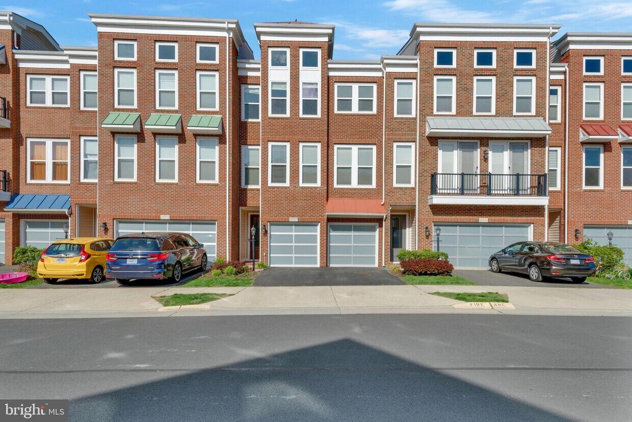 23511 Epperson Square, Ashburn, VA 20148 Townhouse for Rent in