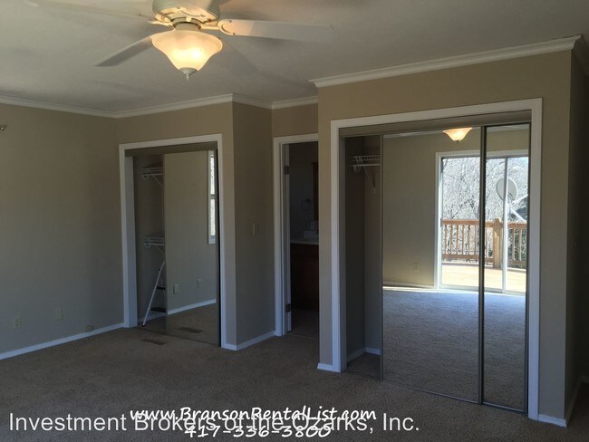 Building Photo - 4 br, 2.5 bath House - 2145 Lakeshore Drive