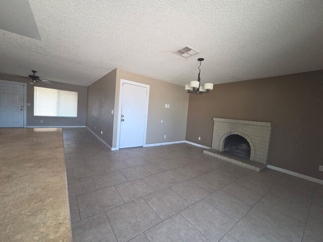 Photo - 804 W Colgate Dr House