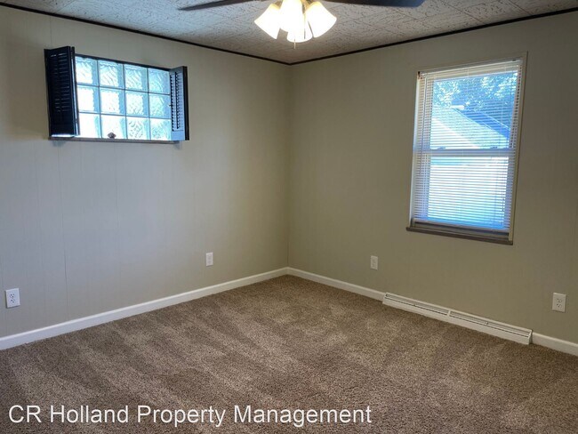 Building Photo - 3 br, 2 bath House - 501 S. Walnut