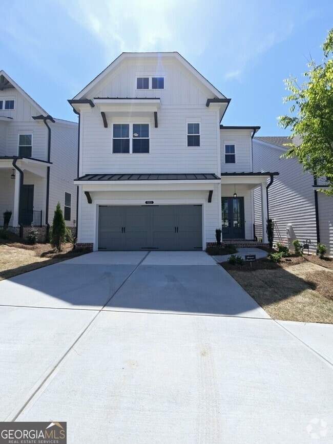 Building Photo - 633 SKYTOP Dr