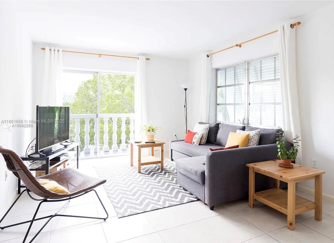 Foto principal - 1150 Madruga Ave