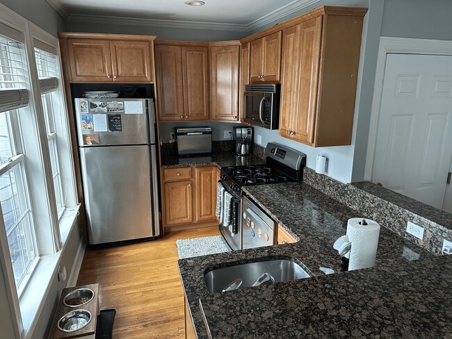 Kitchen - 33 Belmont St