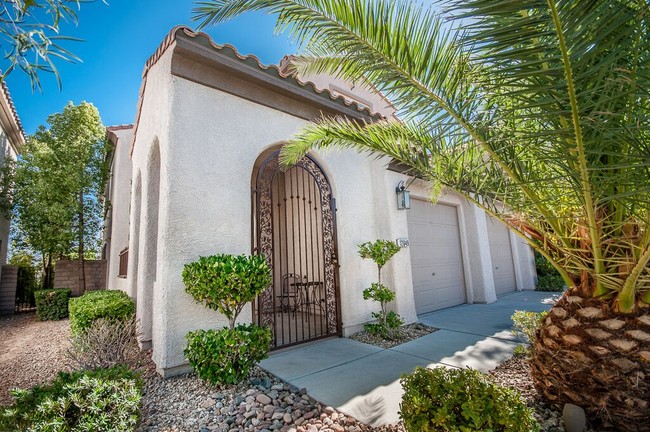 Building Photo - 12049 W Cielo Amber Ln