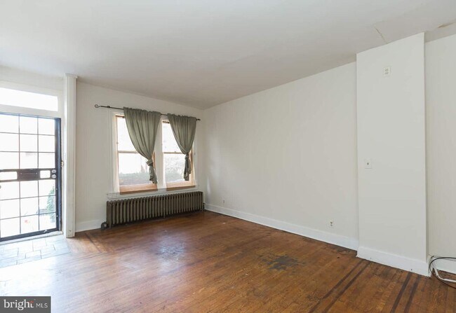 Building Photo - 3212 Hamilton St