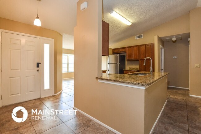 Building Photo - 2375 Moonstone Ave